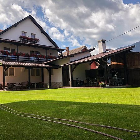Pensiunea Aliart Zărneşti Exteriör bild